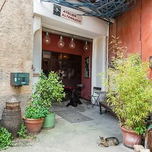 Dans Un Atelier D'artiste , Apt France